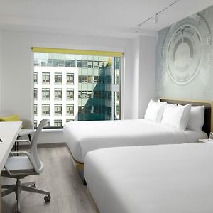 Premier 2 Queen Beds Urban View